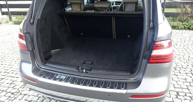 Mercedes-Benz ML cena 75700 przebieg: 228000, rok produkcji 2012 z Otmuchów małe 781